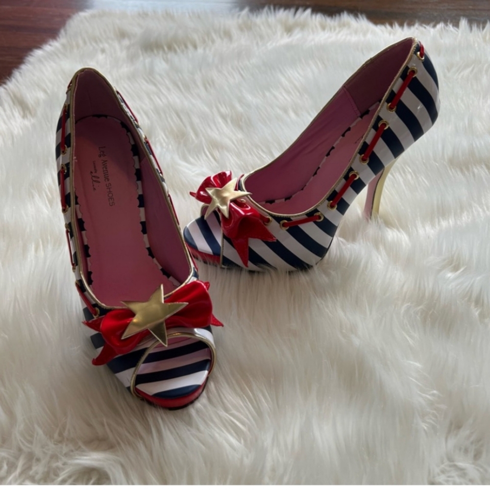 Leg Avenue Womens Marina Pump Platform Heels Shoes White Blue Striped Slip On 9